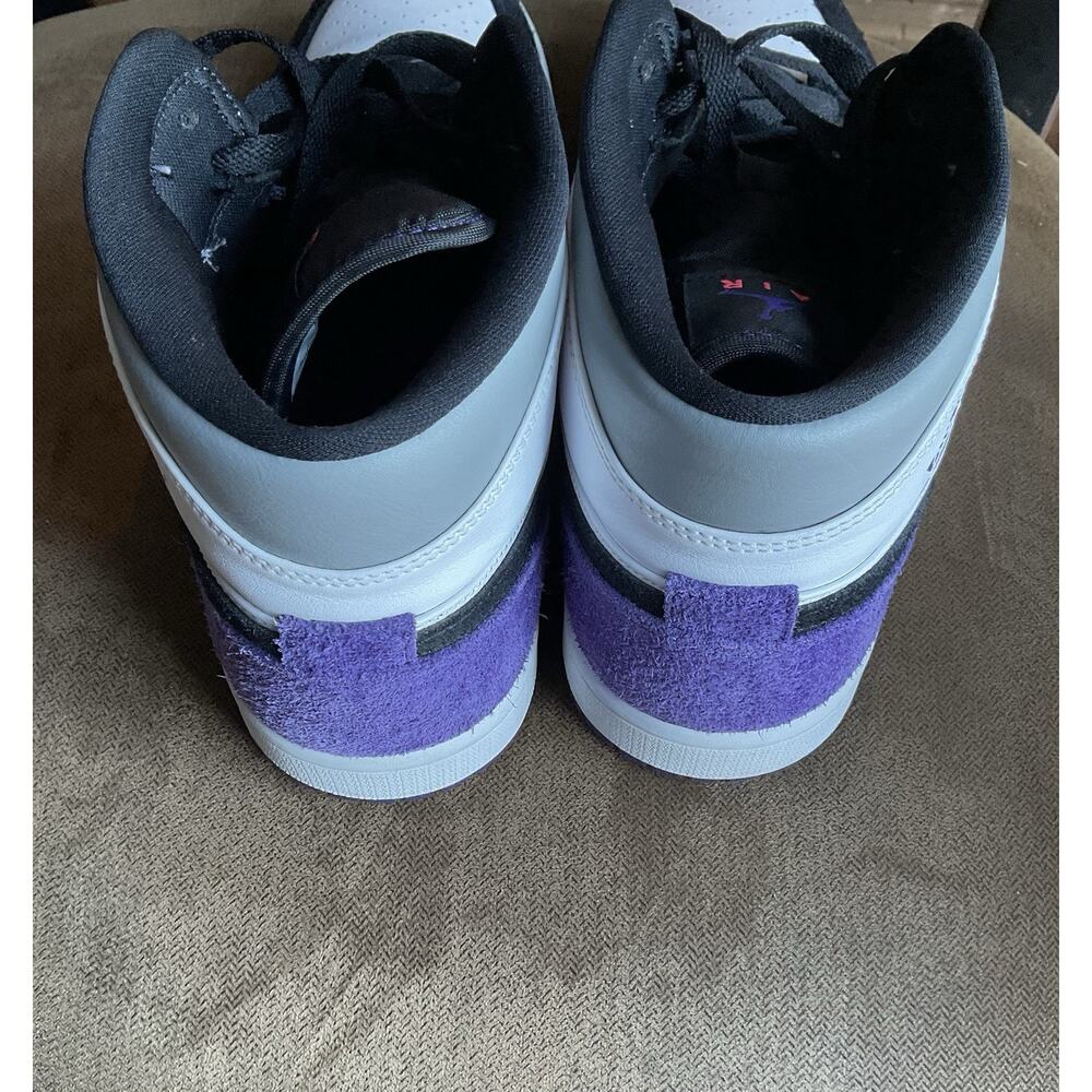 Nike Jordan Air 1 Mid SE Size 9.5 Black/Varsity Purple/White 852542-105 - Picture 4 of 12